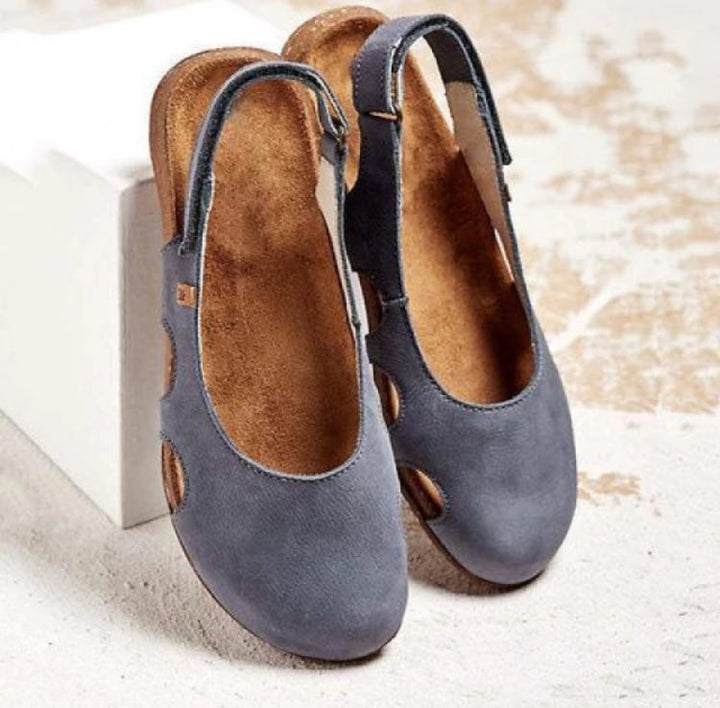 Schlanke und funktionale orthopädische Sandalen