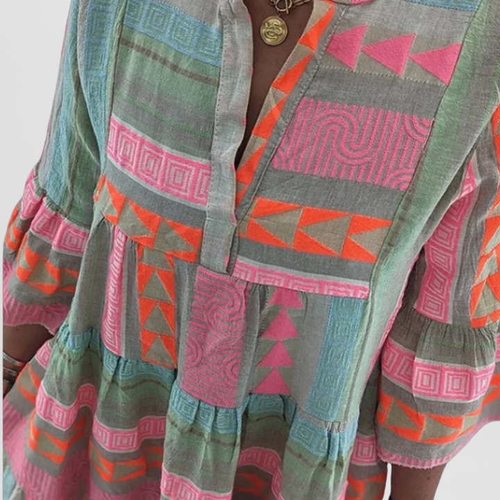 Boho-Sommerkleid Damen – Stufige Struktur mit farbigem geometrischem Muster