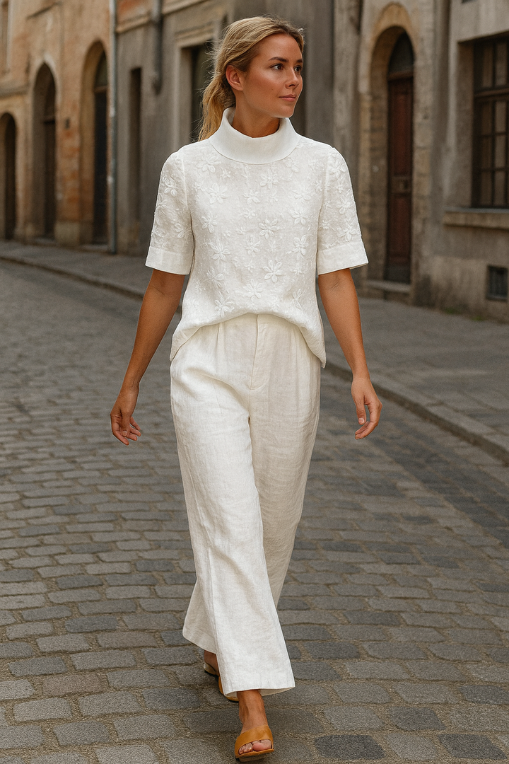 Bluse Doutzen mit besticktem, schlichten Stehkragen