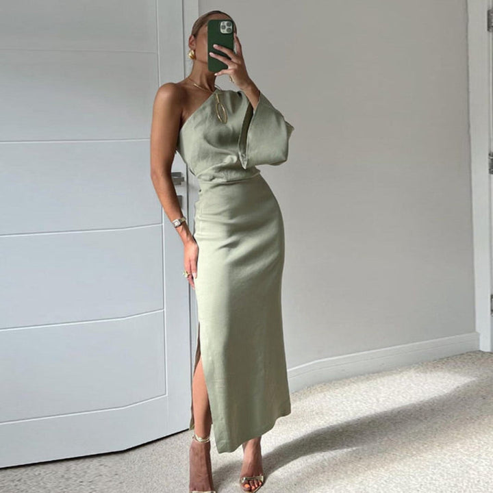 Carmina – Elegantes Satin-Kleid mit einer Schulter für Damen