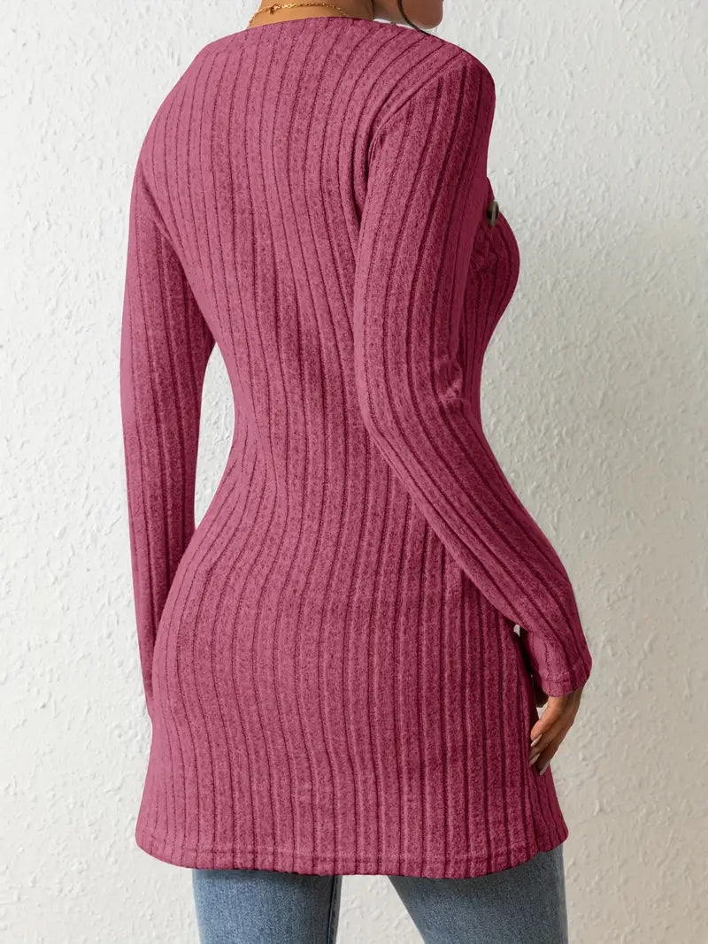 Julia - Asymmetrisches Top Mit Knöpfen Und Rippenstruktur