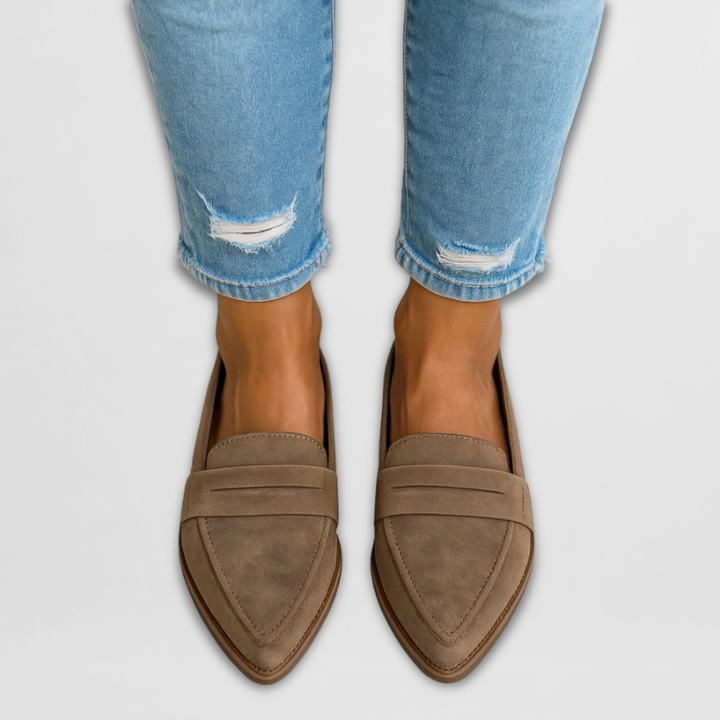 Loafer Damen – Oberfläche in Wildlederoptik mit spitzer Zehenpartie