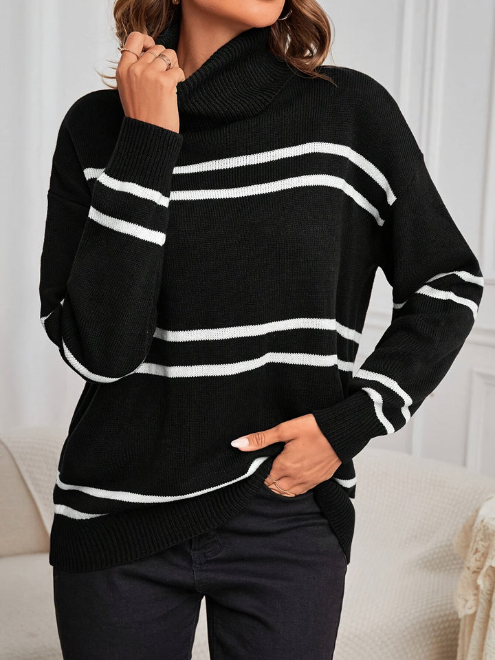 Thea – Gestreifter Rollkragenpullover