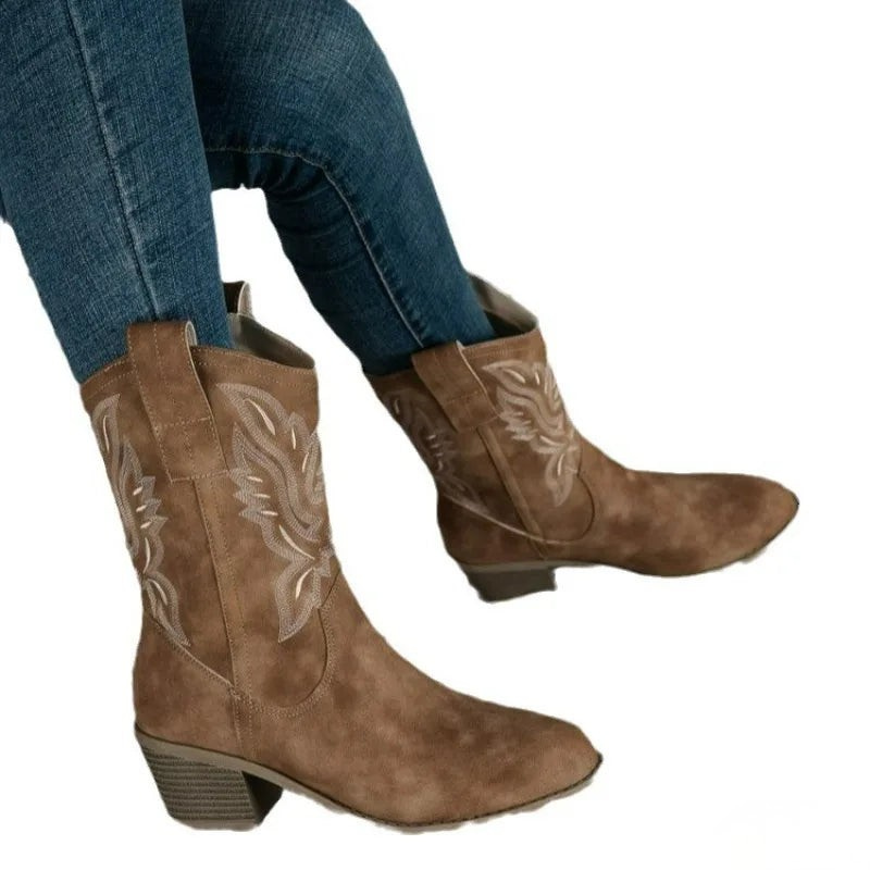 Emilia | Elegante bestickte Winterstiefel