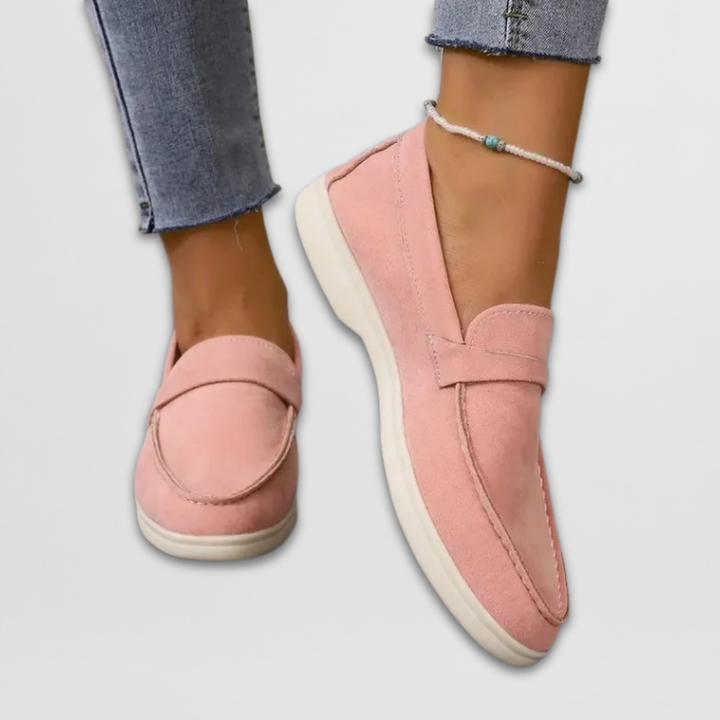Slip-On-Loafer Damen – Oberfläche in Wildlederoptik mit aufgenähtem Obermaterialeinsatz