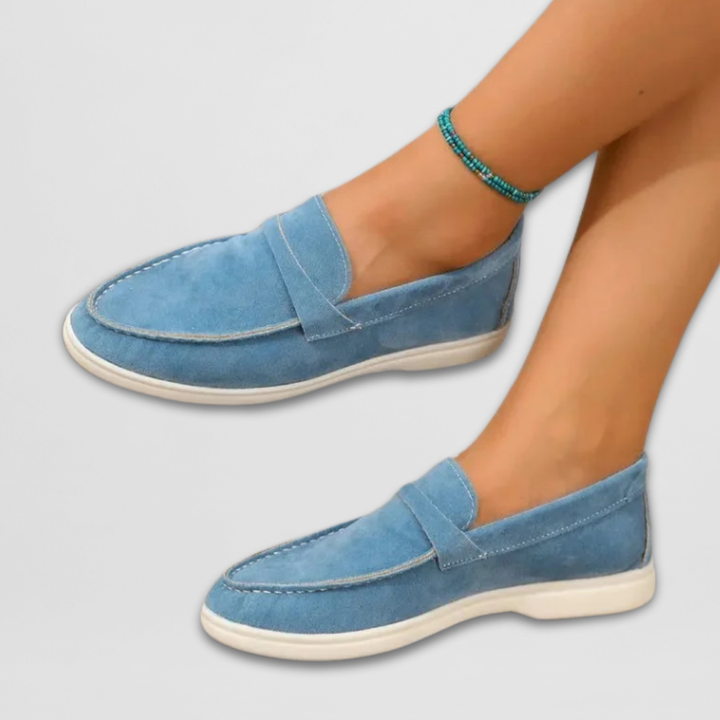 Slip-On-Loafer Damen – Oberfläche in Wildlederoptik mit aufgenähtem Obermaterialeinsatz