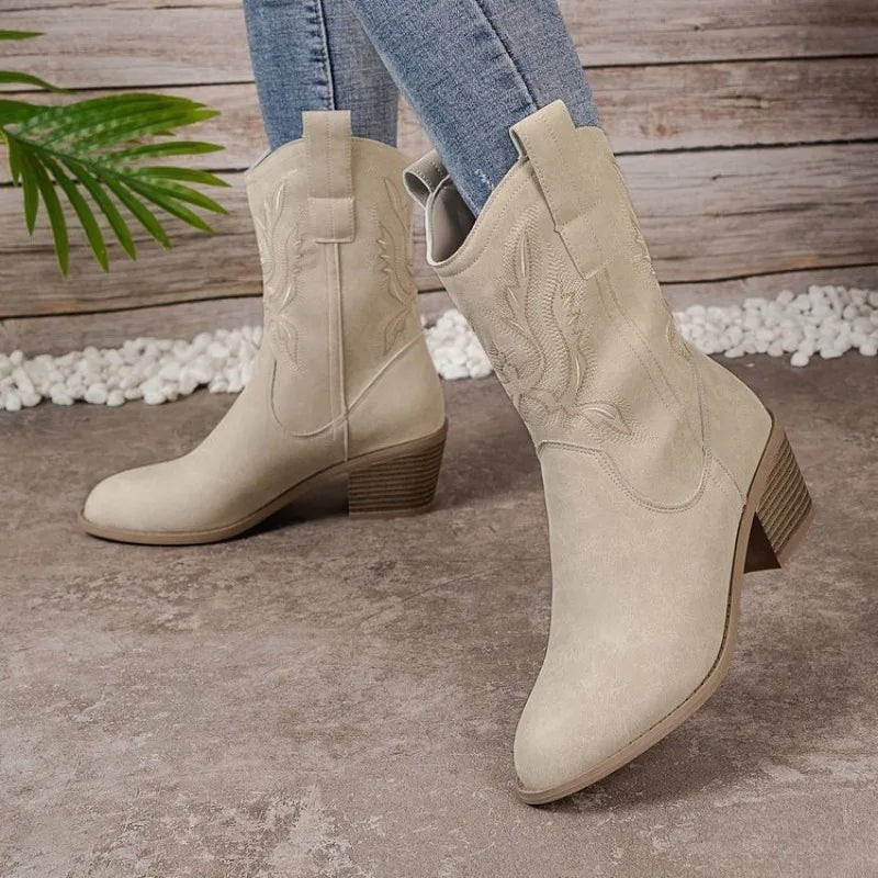 Emilia | Elegante bestickte Winterstiefel
