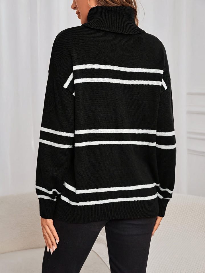 Thea – Gestreifter Rollkragenpullover