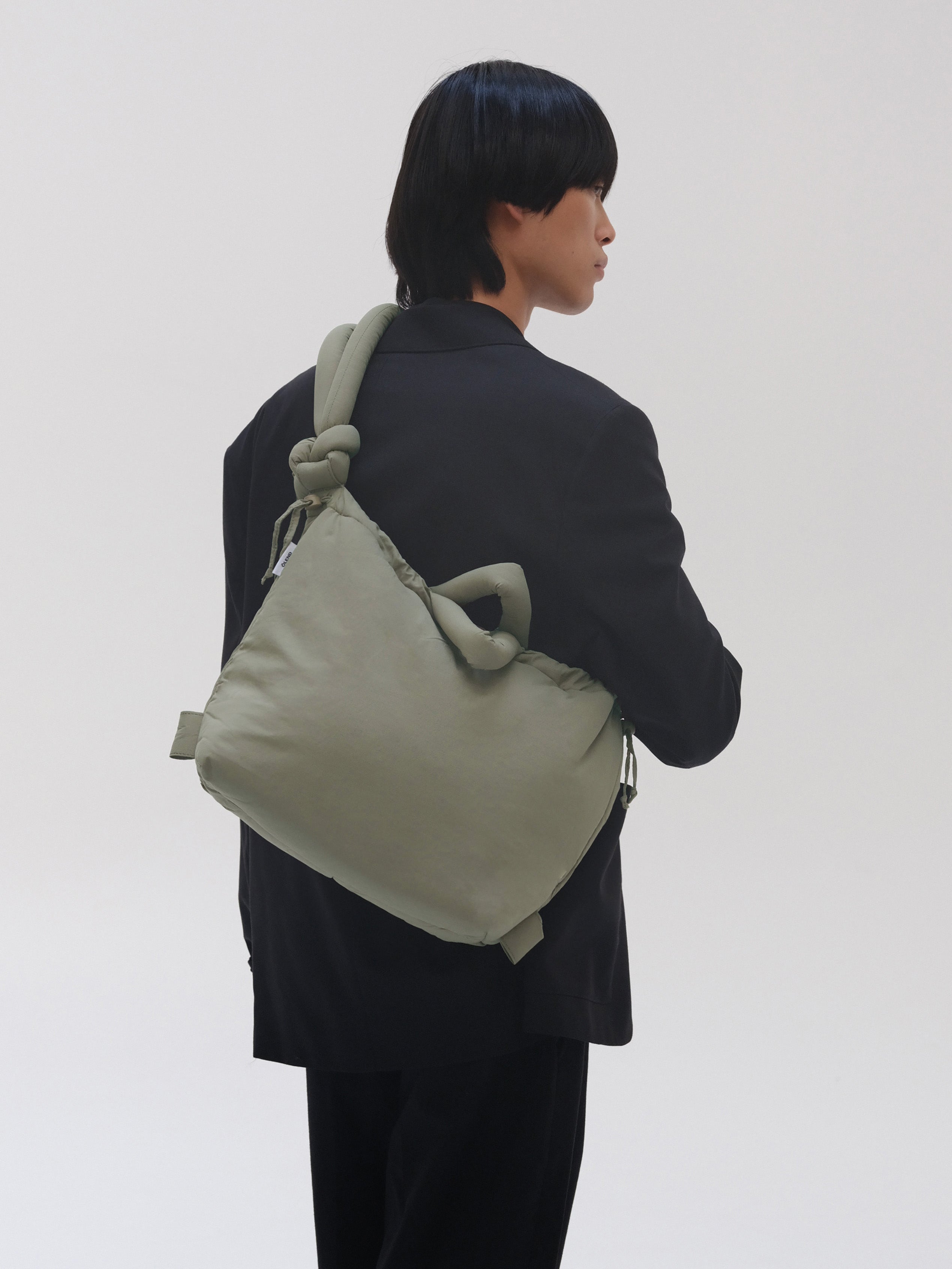 Ona Weichtasche