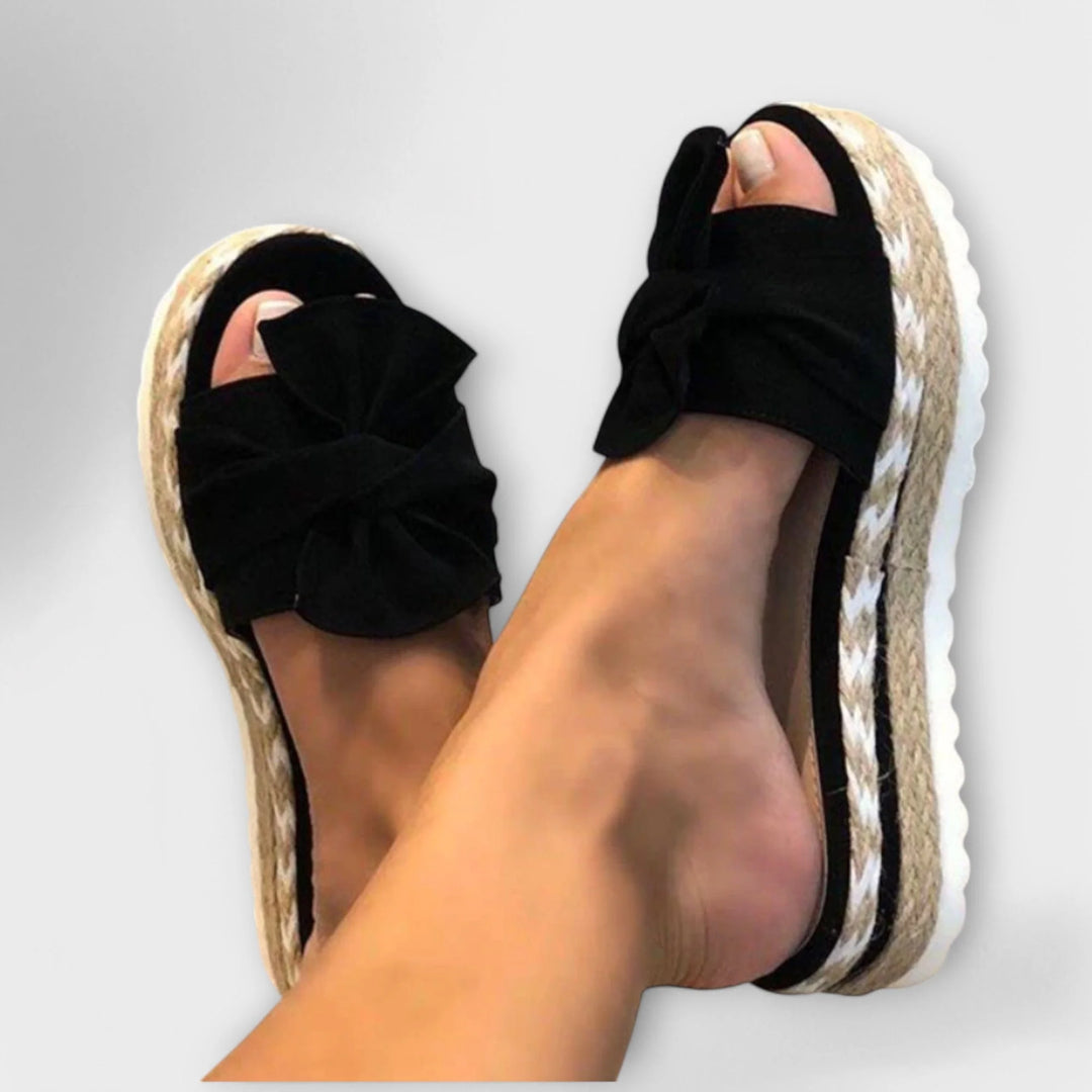 Plateau-Pantoletten Damen Strukturierte Sohle mit Schleifendetail