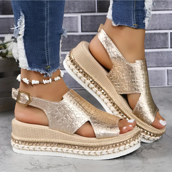 Plateausandalen Damen Geflochtenes Design mit Cut-out-Details