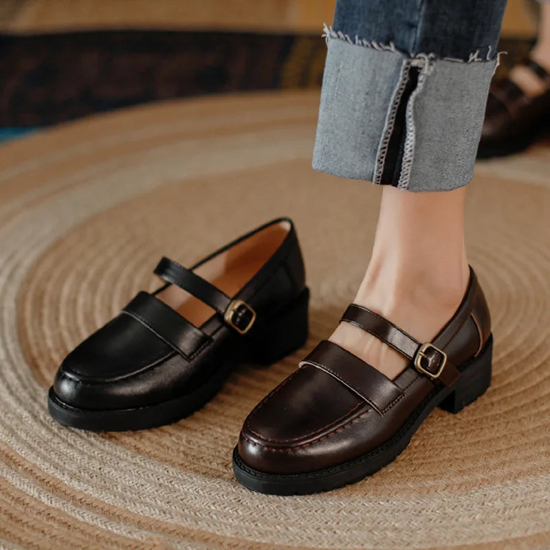 Melanie | Leichte Lederschuhe im klassischen Stil