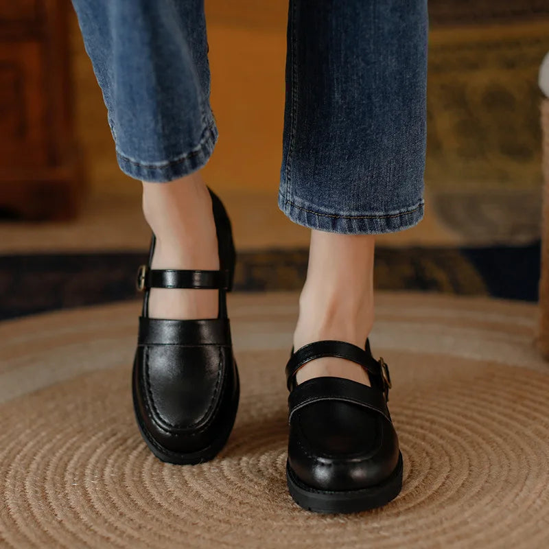 Melanie | Leichte Lederschuhe im klassischen Stil