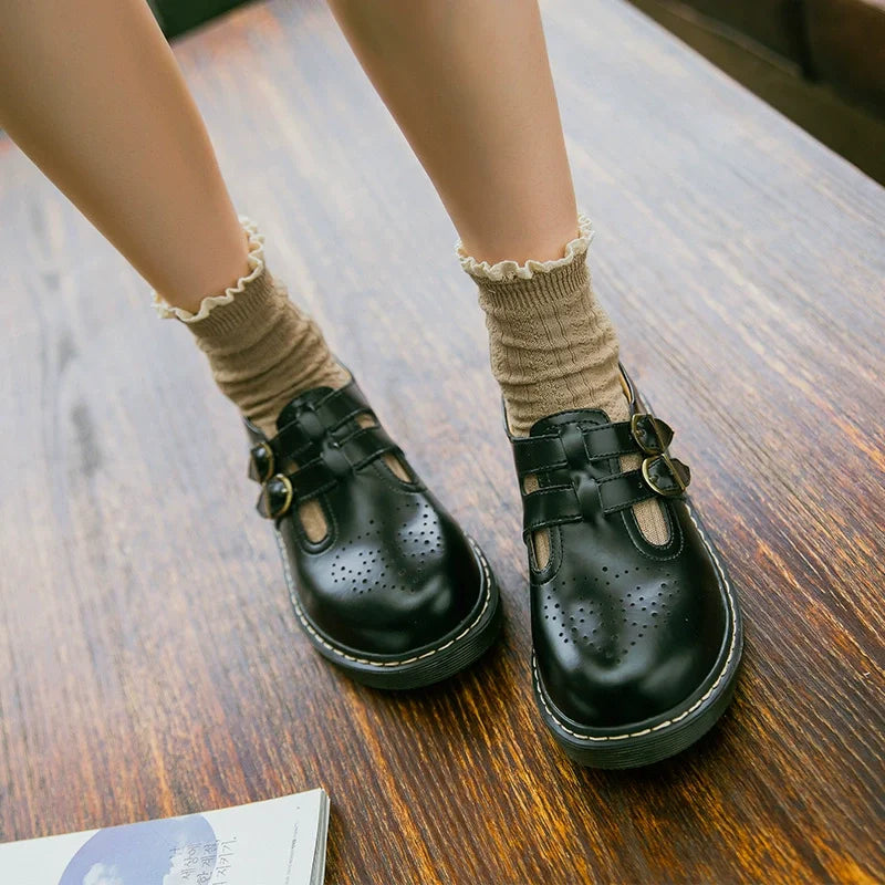 Coraline | Lederschuhe im japanischen Stil