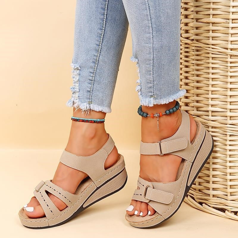 Sandra – Bequeme orthopädische Sandalen