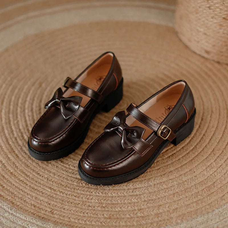 Melanie | Leichte Lederschuhe im klassischen Stil