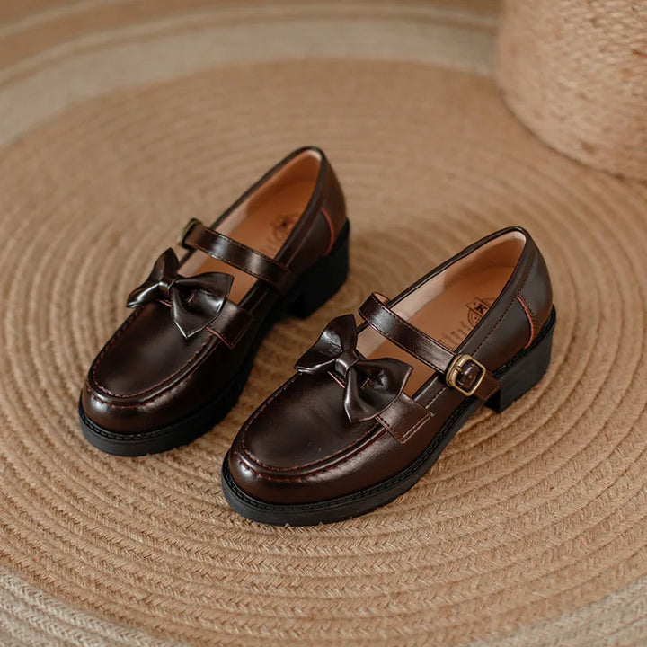 Melanie | Leichte Lederschuhe im klassischen Stil