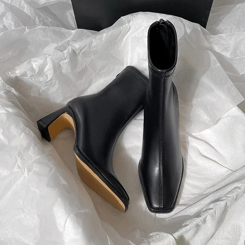 Helga | Elegante Winterstiefel mit quadratischer Spitze