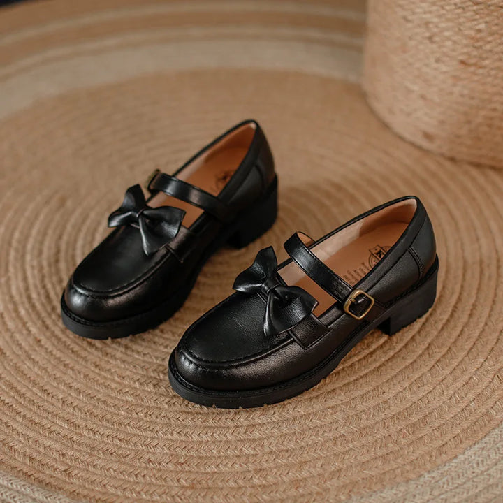 Melanie | Leichte Lederschuhe im klassischen Stil