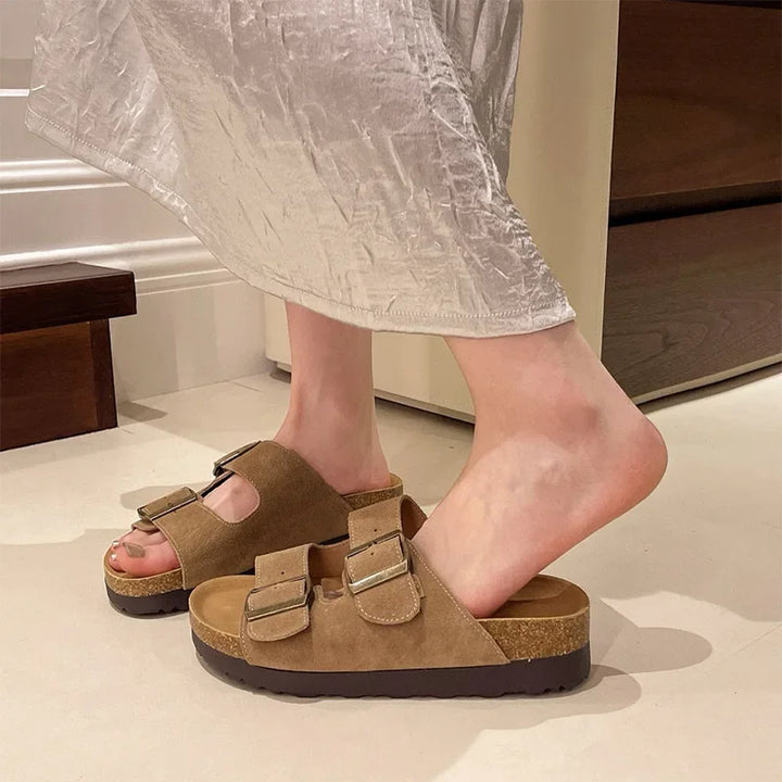 Slip-On-Sandalen Damen – Mittelsohle in Korkoptik mit zwei Schnallenriemen
