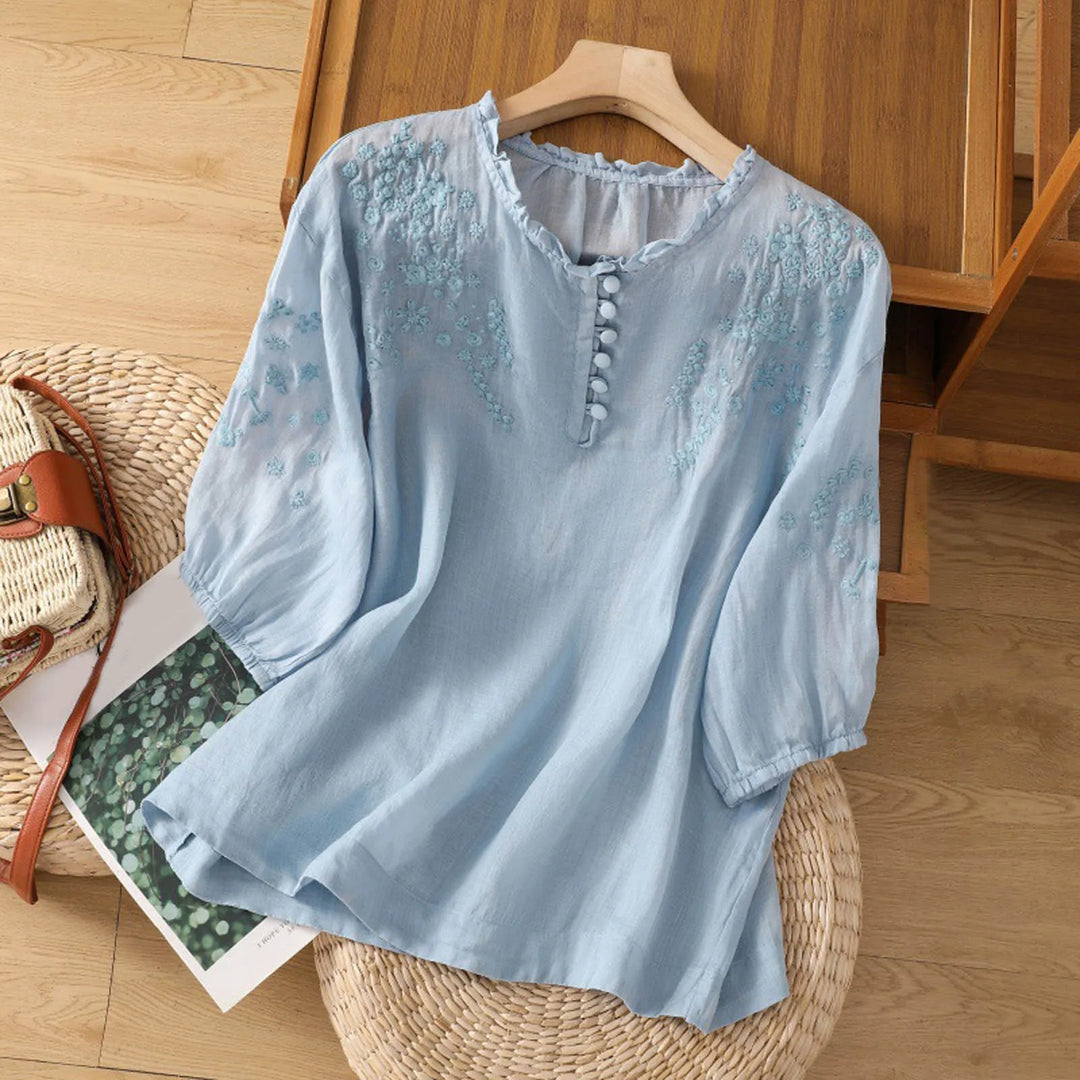 Evelyn – Bestickte Bluse mit Knopfleiste vorne