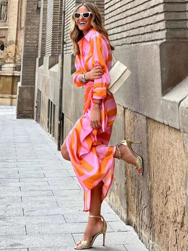 Maxikleid Damen – Oberfläche in Drapé-Optik mit asymmetrischem, geschwungenem Saum