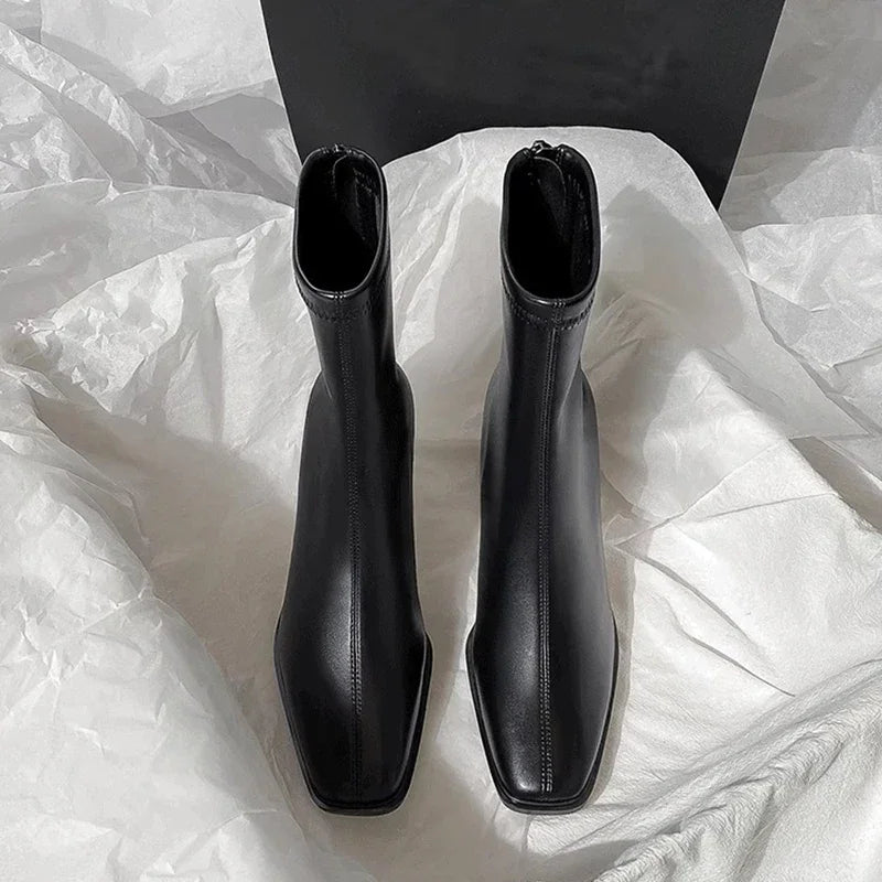 Helga | Elegante Winterstiefel mit quadratischer Spitze