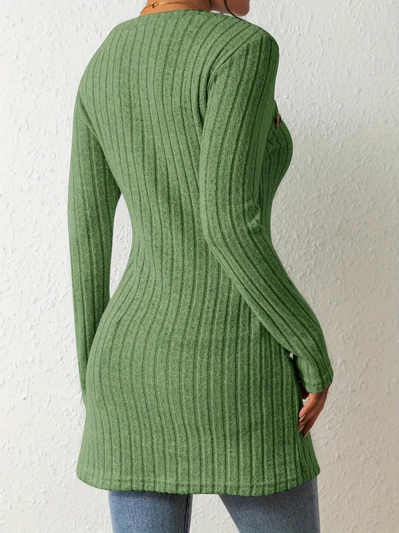 Julia - Asymmetrisches Top Mit Knöpfen Und Rippenstruktur