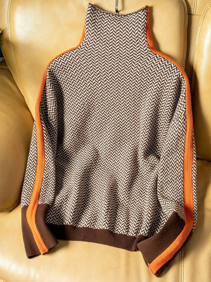 Birgit | Sweater mit hohem Kragen in auffälligen Streifen