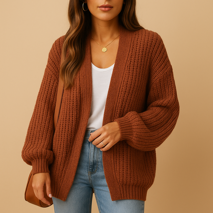 Locker fallende, gestrickte offene Damenstrickjacke mit lässiger Passform | Elina