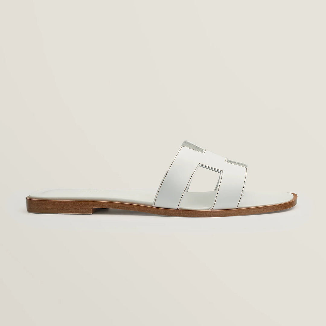 Flache Sandalen für Damen | Lässiger Sommerlook | Bequem und stylisch