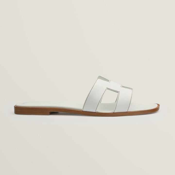 Flache Sandalen für Damen | Lässiger Sommerlook | Bequem und stylisch
