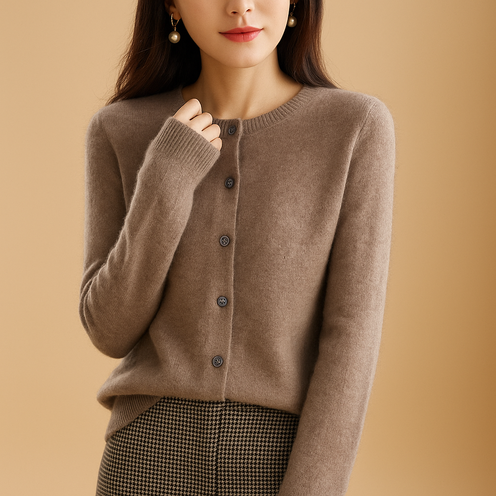 V-Ausschnitt Damen-Cardigan mit Knöpfen und langen Ärmeln | Ilse